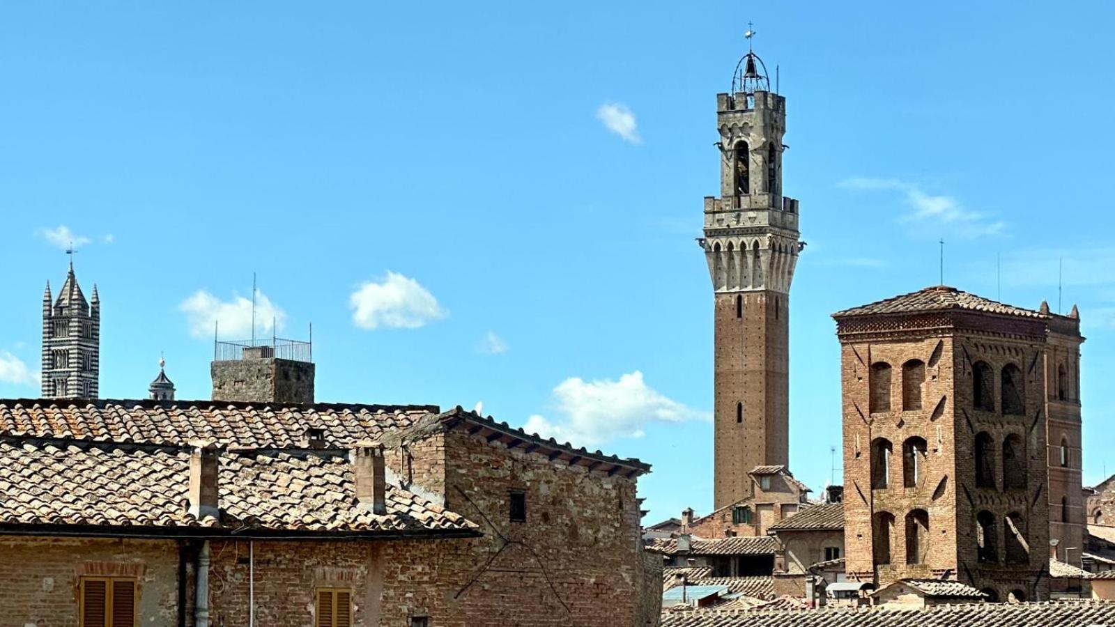 Отель Torre Del Fuggisole Сиена Экстерьер фото